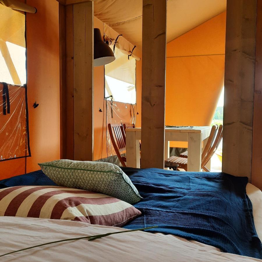 Hotel Cztery Stawy Glamp - Jurty i Namioty Safari Ruda Rozaniecka Zewnętrze zdjęcie
